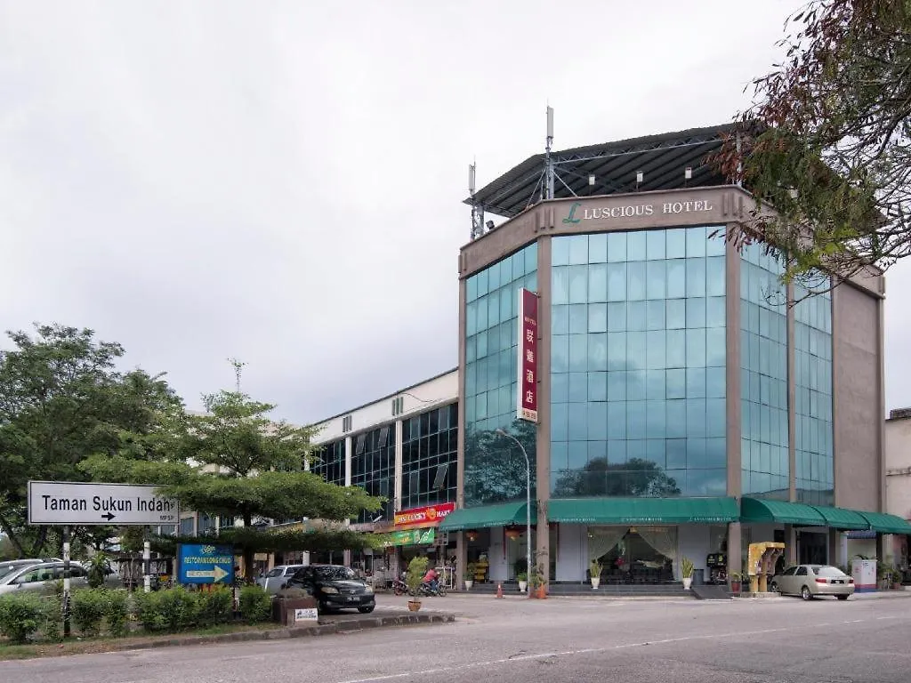 Luscious Hotel Bukit Mertajam 2*,